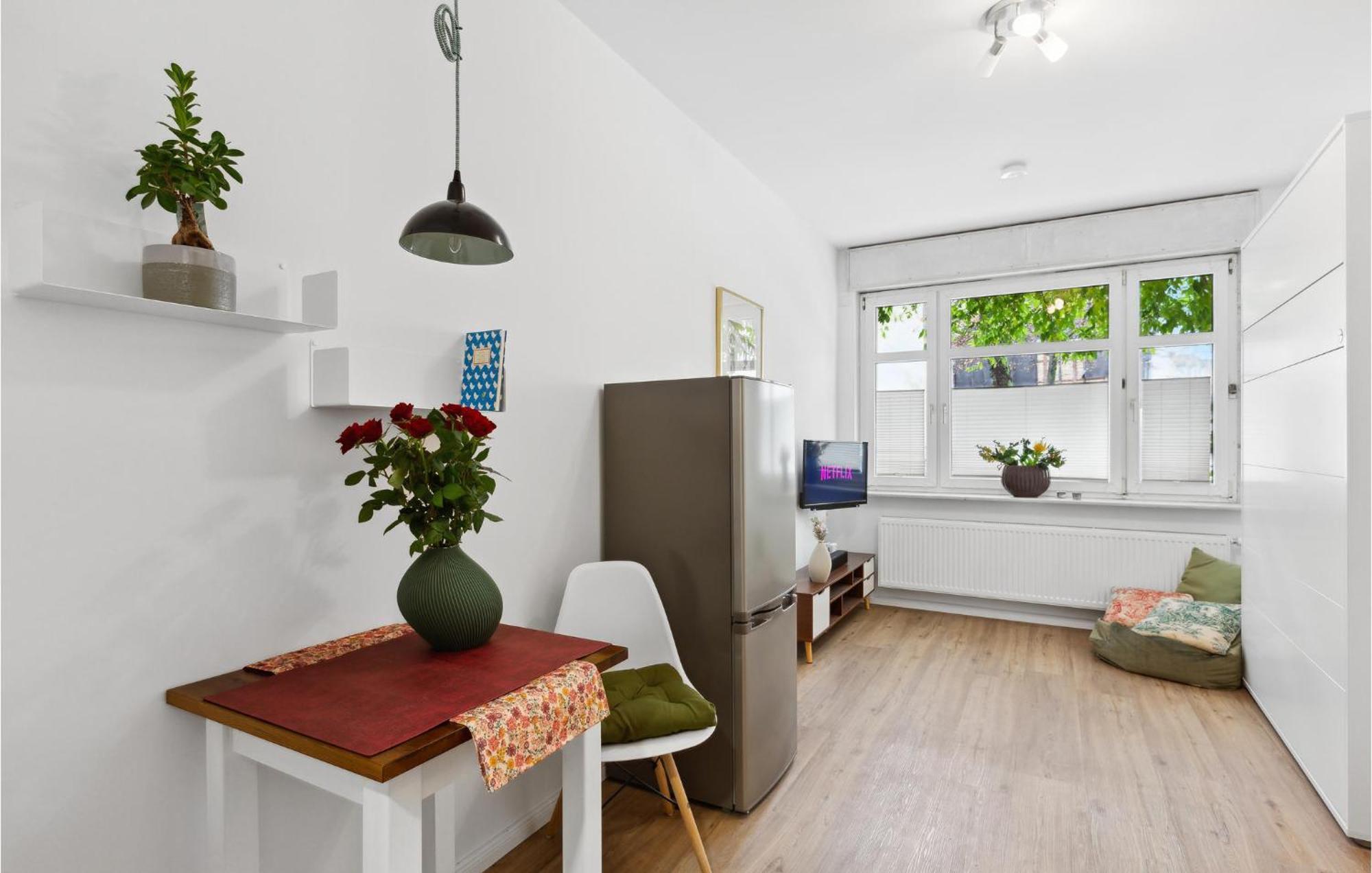 Pet Friendly Apartment In Naumburg With Kitchen Bagian luar foto