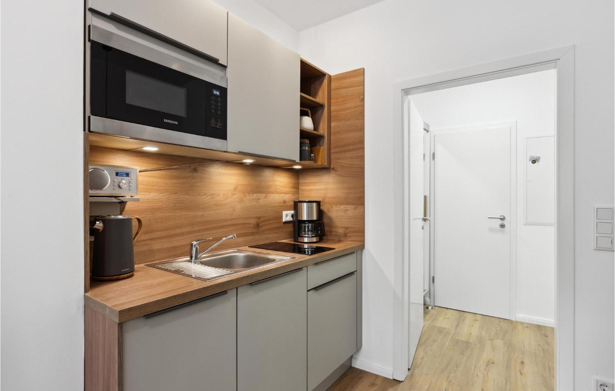 Pet Friendly Apartment In Naumburg With Kitchen Bagian luar foto