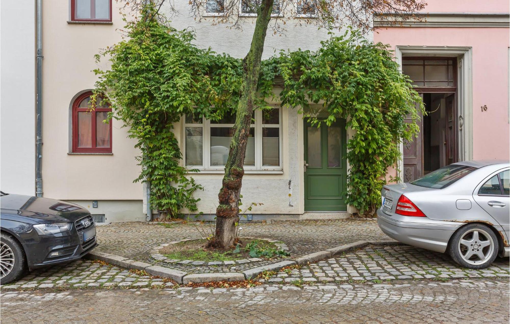 Pet Friendly Apartment In Naumburg With Kitchen Bagian luar foto
