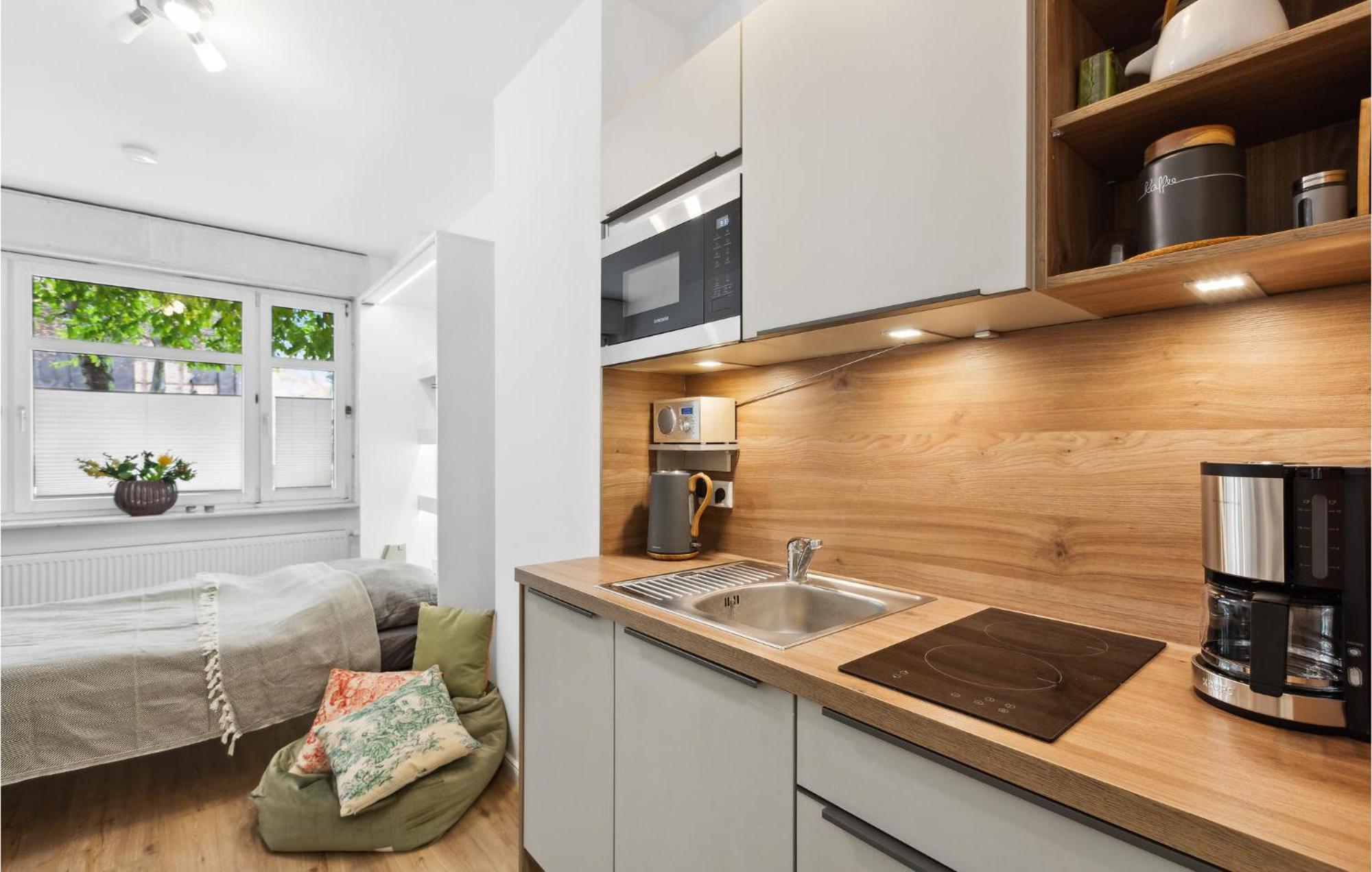 Pet Friendly Apartment In Naumburg With Kitchen Bagian luar foto